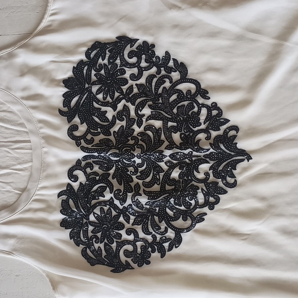 Black and White Beaded Heart Tank - Picture 2 of 5